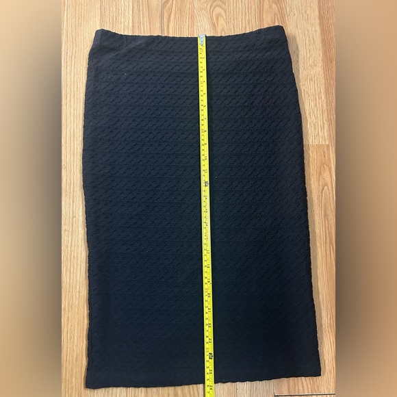 Gianni Bini Size Medium Black Fitted Skirt - Picture 9 of 9